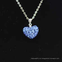 Arcilla cristalina azul Shamballa de la luz de la llegada de la forma del corazón al por mayor nueva con el collar de las cadenas de plata